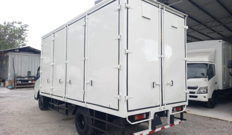2015 Mitsubishi Fuso FE83PG Fiber Box 16’10 (4 RHS & 4 LHS Door) full