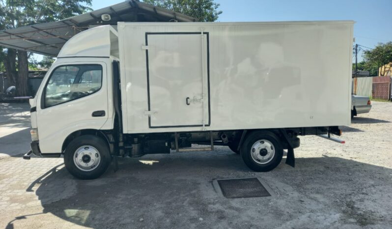 2009 Hino WU300R (UBS) Fiber Box 13′ (1 LHS Door) full