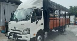 2022 Hino XZC710 (UBS) A KARGO AM With Steel Railing 21’5 Top Condition
