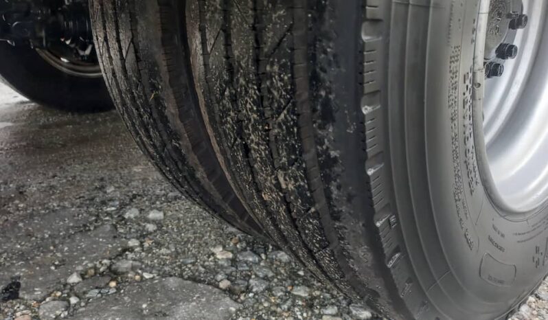 2022 Hino XZC710 (UBS) A KARGO AM With Steel Railing 21’5 Top Condition full