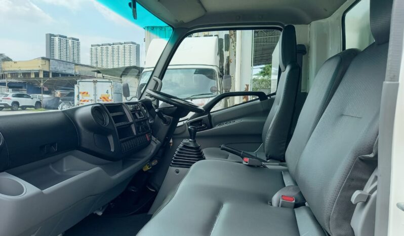 2016 Hino WU720R Freezer Box 16′ (1 LHS Door) (Temp -13C) full