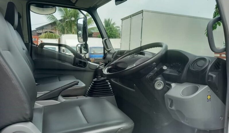2022 Hino XZC710 (UBS) A KARGO AM With Steel Railing 21’5 Top Condition full