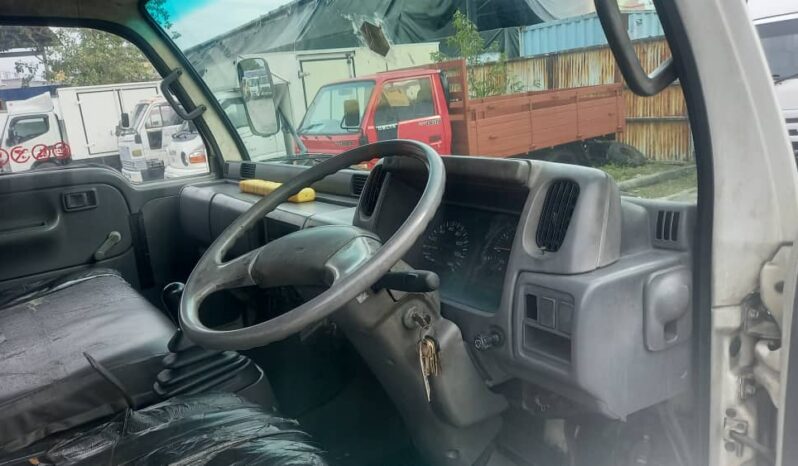 2006 Nissan YU41H4 KARGO AM 17’4 (Engine Kong) Sell As Condition full