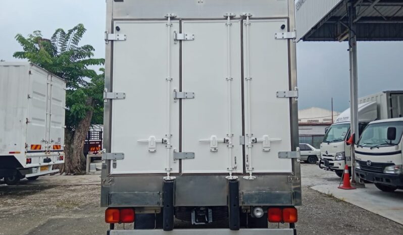 2025 New Rebuilt Hino FC7 Refrigerated Box 20′ (Unregister) full