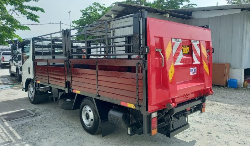 2021 Isuzu NLR85UHE Kargo With Tail Lift 14’5 full