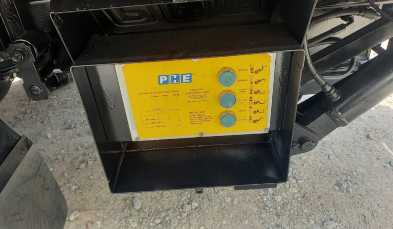 2021 Isuzu NLR85UHE Kargo With Tail Lift 14’5 full