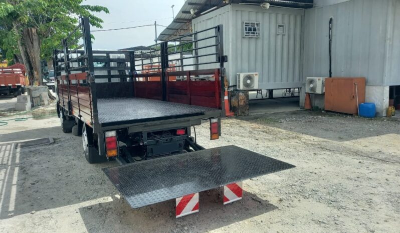 2021 Isuzu NLR85UHE Kargo With Tail Lift 14’5 full