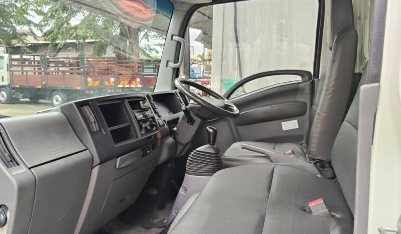 2017 Isuzu NLR85UEE-A (UBS) Freezer Box 13′ (1 LHS Door) full