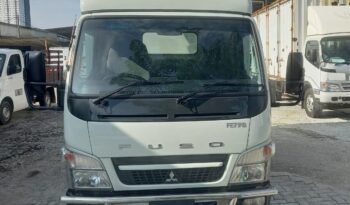 2018/19 Mitsubishi Fuso FE71PB Fiber Box 10’4 TipTop Low Mile !!! full