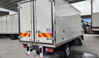 2017 Isuzu NLR85UEE-A (UBS) Freezer Box 13′ (1 LHS Door) full