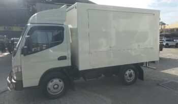 2018/19 Mitsubishi Fuso FE71PB Fiber Box 10’4 TipTop Low Mile !!! full