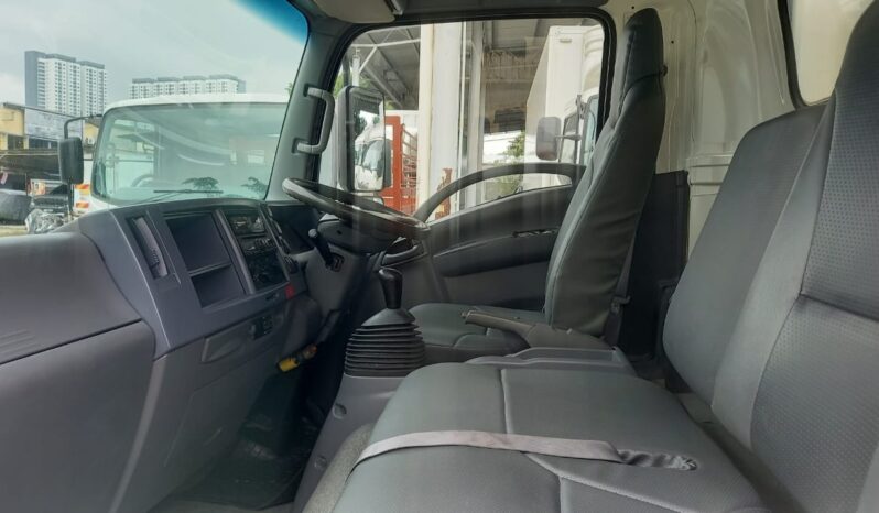 2016 Isuzu NPR71UKH Freezer Box 16′ (1 LHS Door) (Temp -13C) full