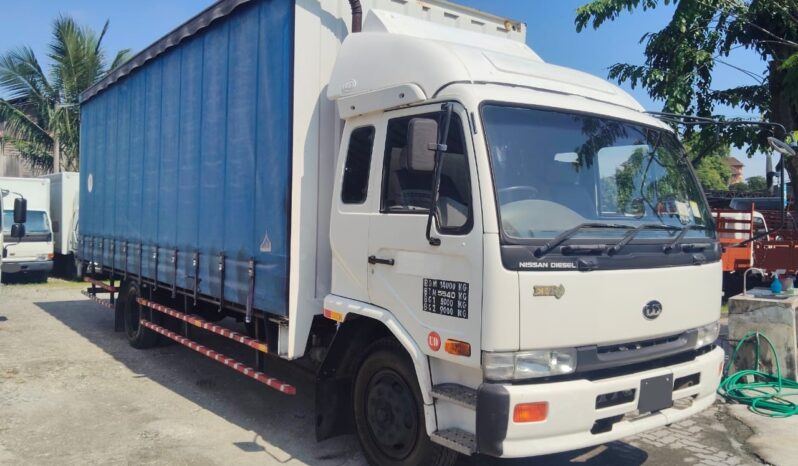 2007/08 Nissan UD LKA211 (UBS) Corrugated Box With Curtain Sider 24’8 Sell As Condition full