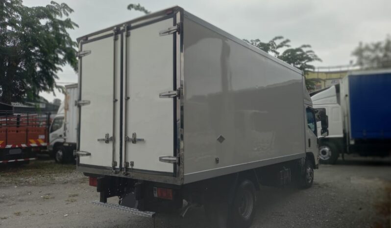 2016 Isuzu NPR71UKH Freezer Box 16′ (1 LHS Door) (Temp -13C) full