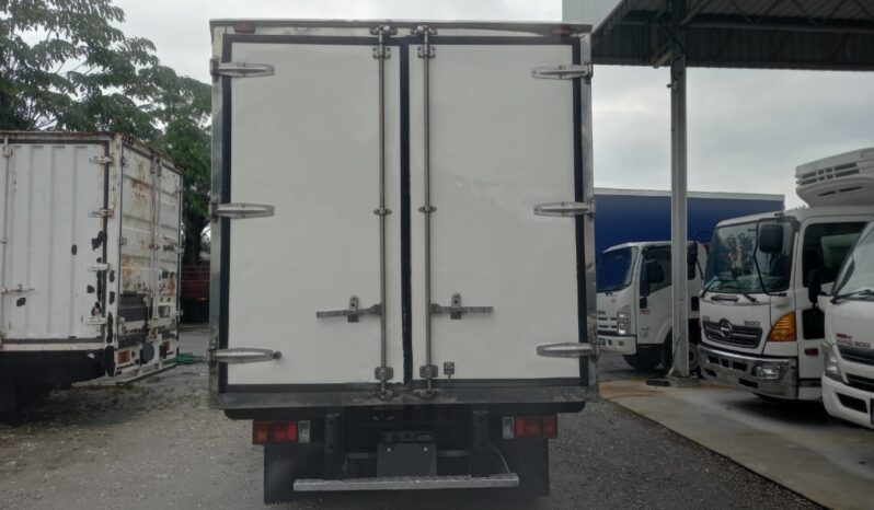 2016 Isuzu NPR71UKH Freezer Box 16′ (1 LHS Door) (Temp -13C) full