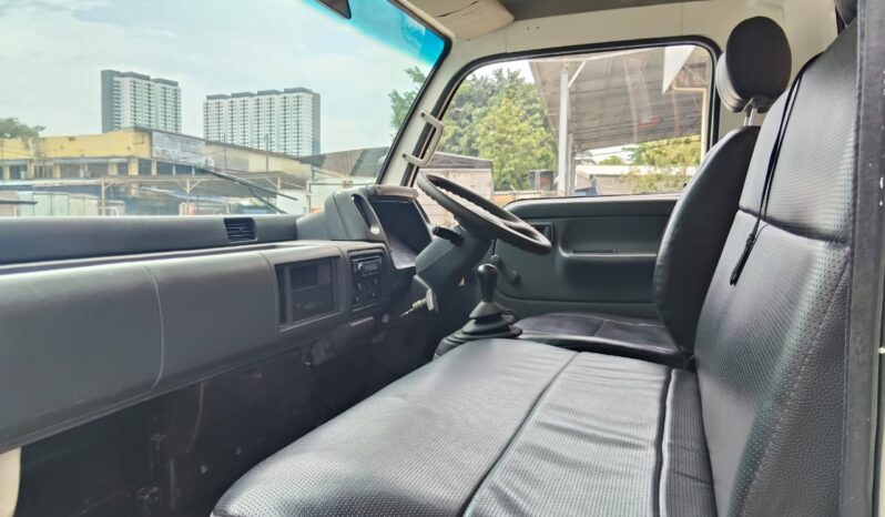 2017 Nissan UD NU41T5 Kargo Am 16’3 Sell As Condition full