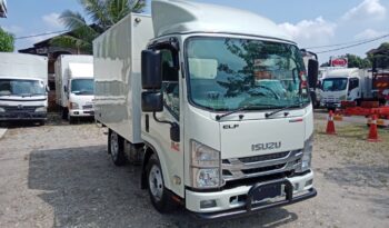 2023 Isuzu NLR85UEE Alu Box 10’4 (2 LHs Door) TipTop Condition full