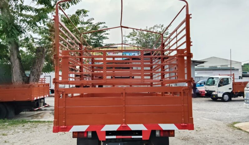 2013 Isuzu NPR71ULHT Kargo Am 14’3 full