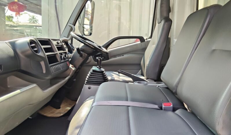 2020/21 Hino XZU720R (UBS) Corrugated Box With Tail Lift 17’7 full