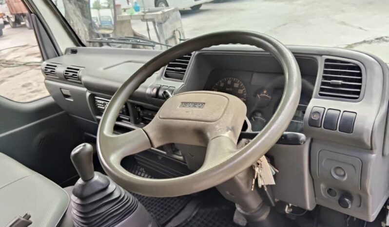 2013 Isuzu NKR55UEET-B Aluminium Box 10’3 full