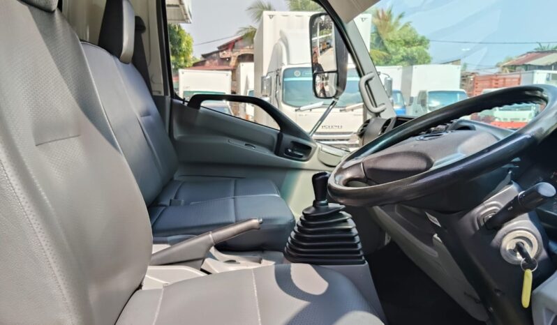 2020/21 Hino XZU720R (UBS) Corrugated Box With Tail Lift 17’7 full