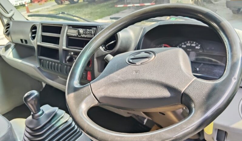 2020/21 Hino XZU720R (UBS) Corrugated Box With Tail Lift 17’7 full