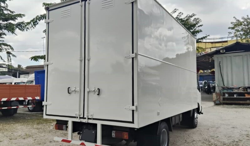 2011 Hino WU410R Aluminium Box  14’8 full