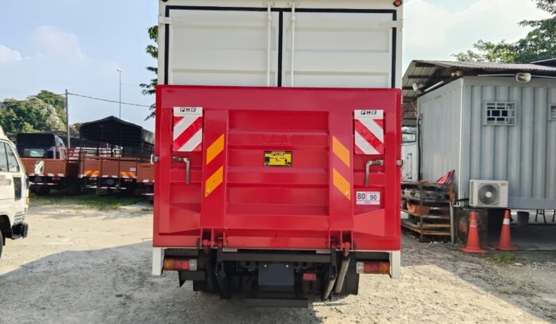 2020/21 Hino XZU720R (UBS) Corrugated Box With Tail Lift 17’7 full