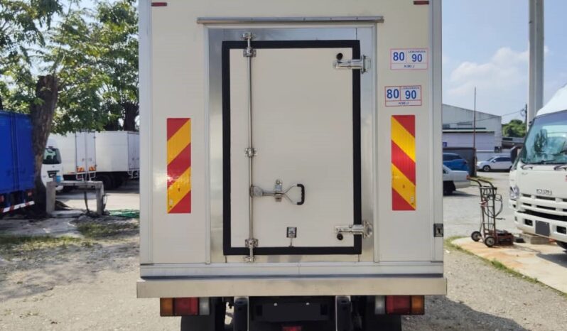 2021 Isuzu NLR85UEE Freezer Box 10’3 (Eutectic System) TipTop Condition full