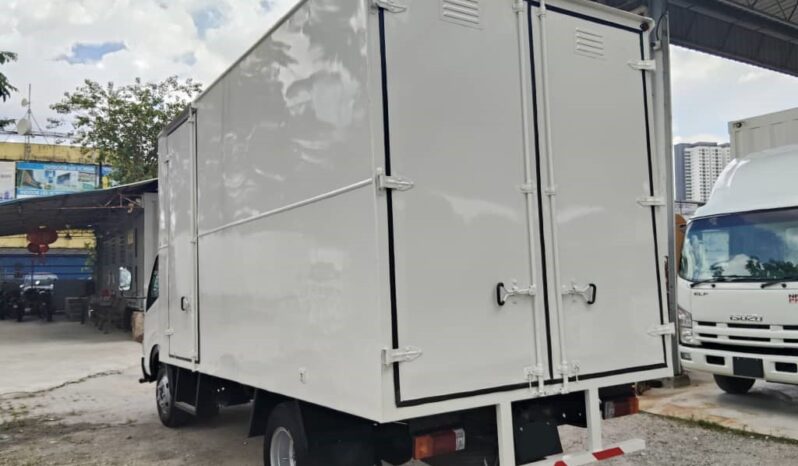 2011 Hino WU410R Aluminium Box  14’8 full