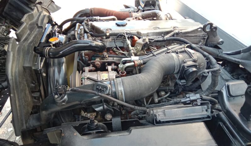 2017 Isuzu NPR81UKH Freezer Box 16′ (1 LHS Door) full