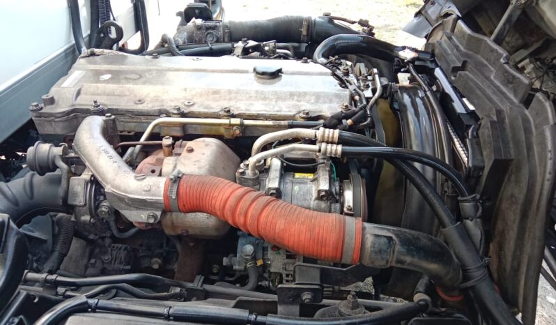 2017 Isuzu NPR81UKH Freezer Box 16′ (1 LHS Door) full