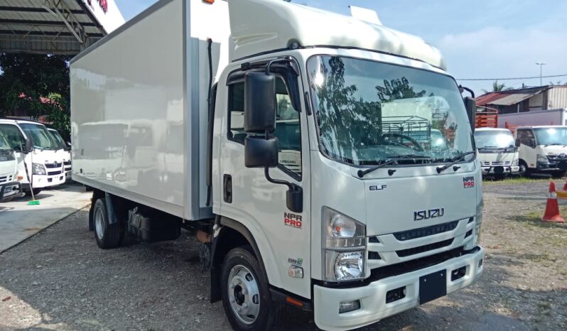 2017 Isuzu NPR81UKH Freezer Box 16′ (1 LHS Door) full
