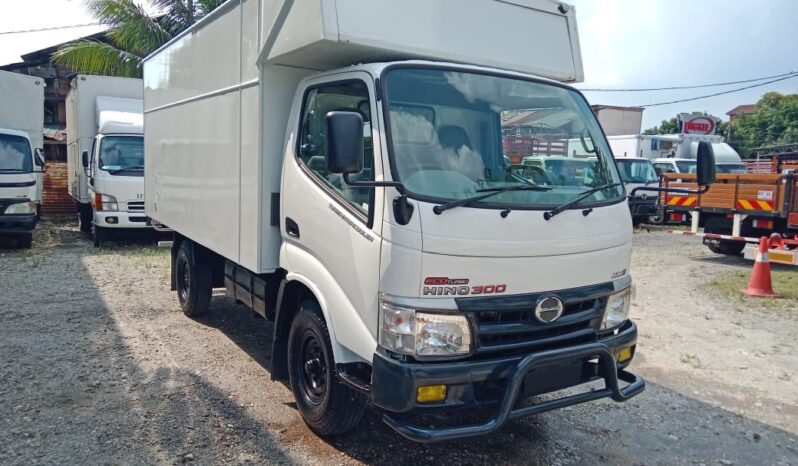 2014 Hino WU302R (UBS) LUTON BOX 13FT (1 LHS Door) full