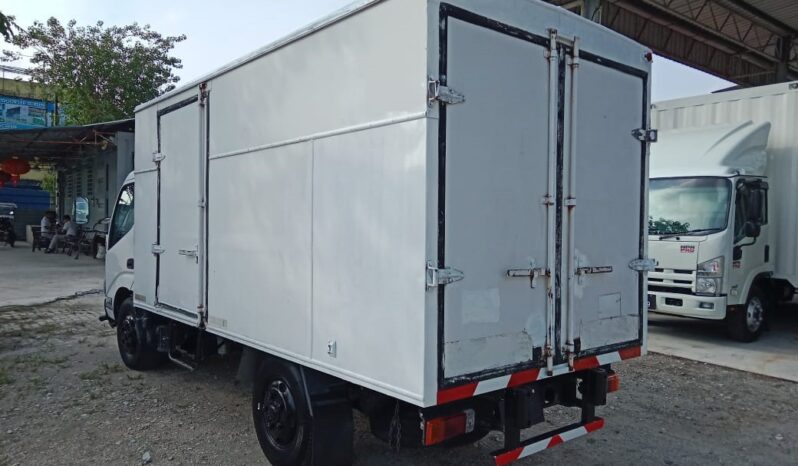 2007 Hino WU300R (UBS) Alu Box 13′ Sell As Condition full
