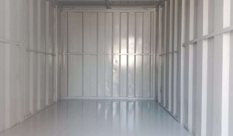 2011 Hino WU300R Corrugated Box 10’4 (1 RHS Door & 1 LHS Door) full