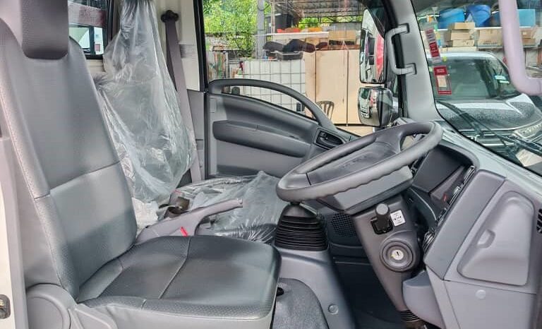 2025 Isuzu NLR77UEE-A (UBS) KARGO AM 13’1 (Steel railing 5pcs)  Super TipTop Condition full