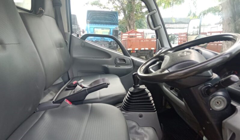 2013/14 HINO WU600R Alu Box 10’3 (1 LHS Door) full