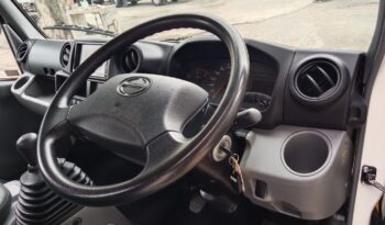 2023 Hino XZU600 Kargo Am 10’4 TipTop Condition full