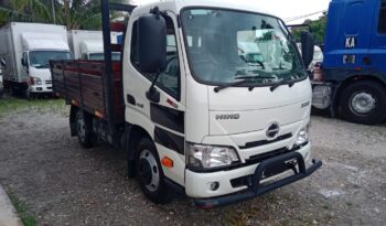 2023 Hino XZU600 Kargo Am 10’4 TipTop Condition full