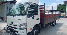 2023 Hino XZC730R Kargo Am 18′ TipTop Condition