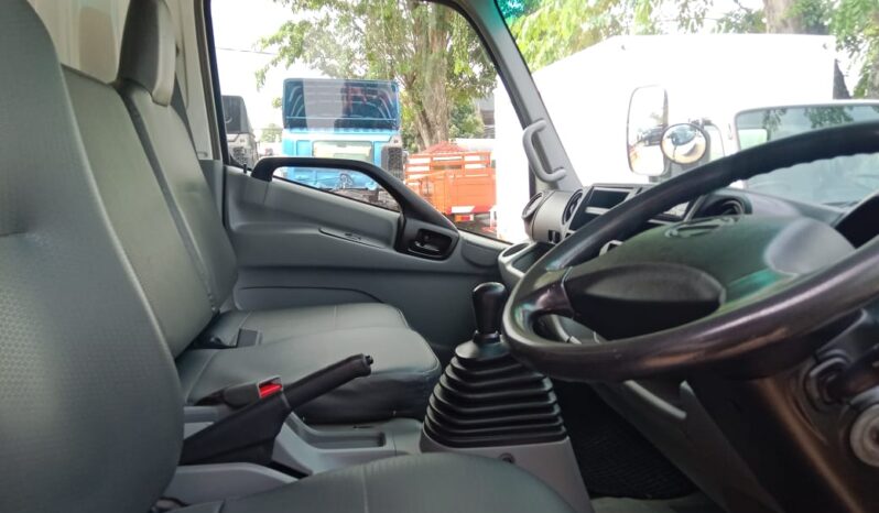 2012 Hino WU710R Aluminium Box 14’8 full