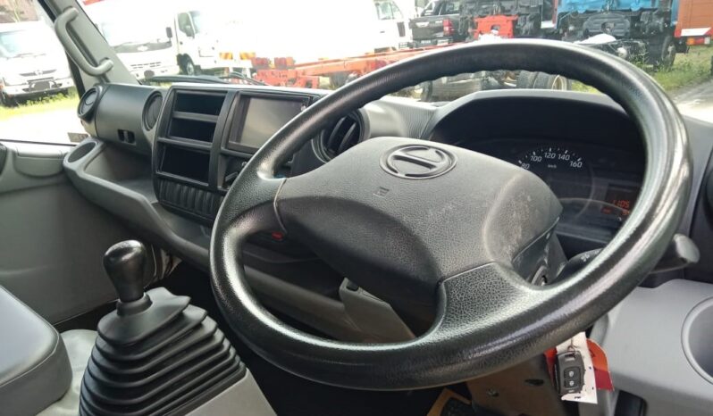 2023 Hino XZC730R Kargo Am 18′ TipTop Condition full