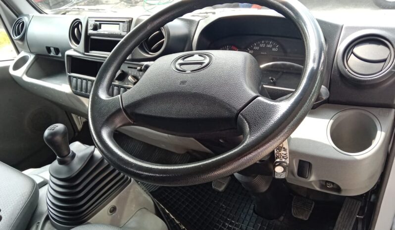 2013 HINO WU600R Kargo Am 10’4 full