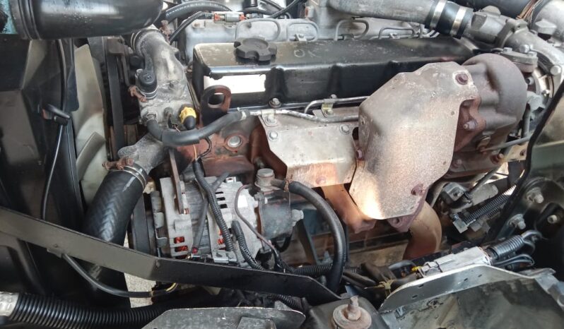 2009 Nissan UD YU41T5 KARGO AM 16’3 Sell As Condition full