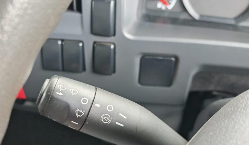 2016 Isuzu NPR75UKH Kargo Am 16’7 Tiptop Condition full