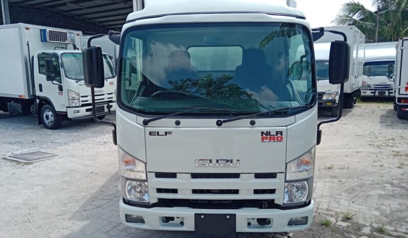 2015 Isuzu NLR55UEE Aluminium Box 10′ full