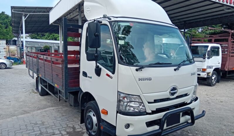 2023 Hino XZC730R Kargo Am 18′ TipTop Condition full