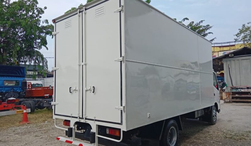 2016/17 Hino WU720R Aluminium Box 16’11 full