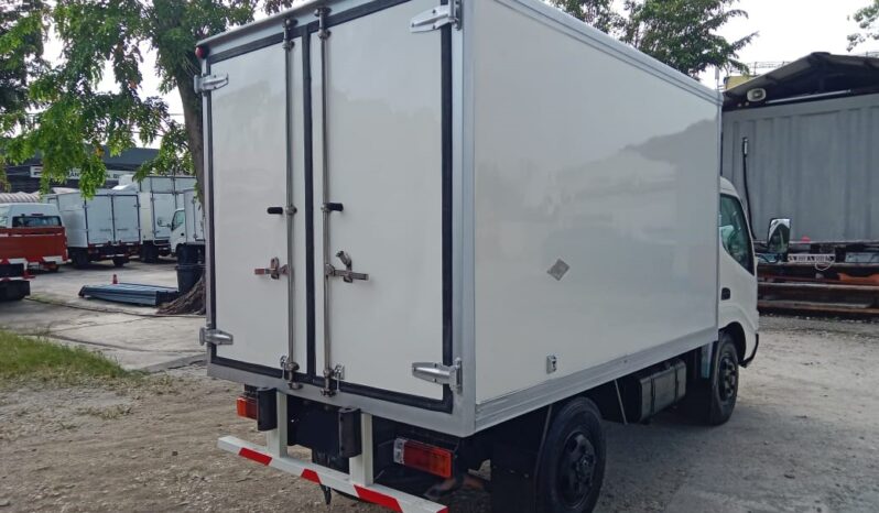 2011 Hino WU300R Freezer Box 10’4 full